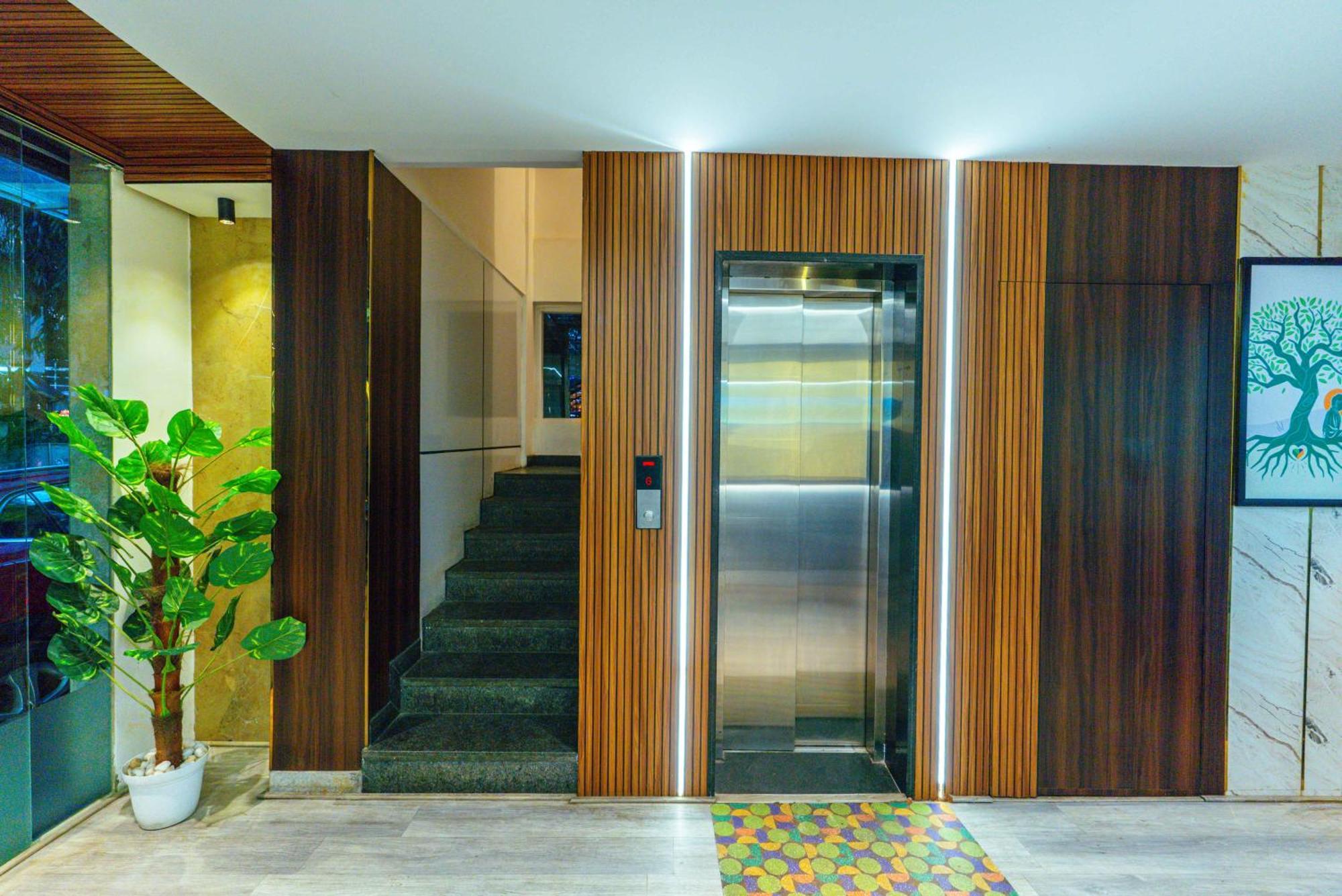 Treebo Elmas Grand Hotel Bangalore Exterior photo