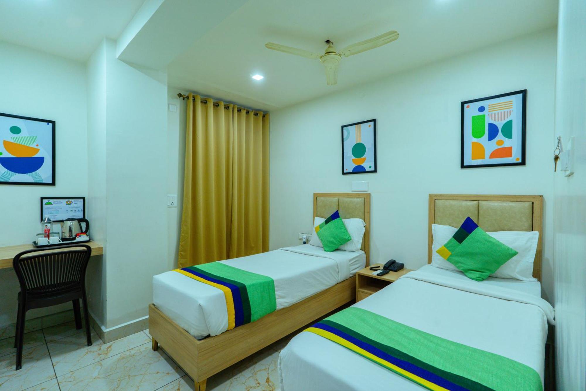 Treebo Elmas Grand Hotel Bangalore Exterior photo